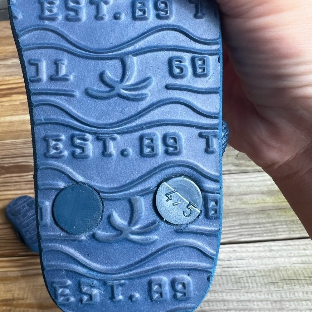 Infant baby toddler Blue Shark Flip Flops 4/5 - Picture 2 of 5